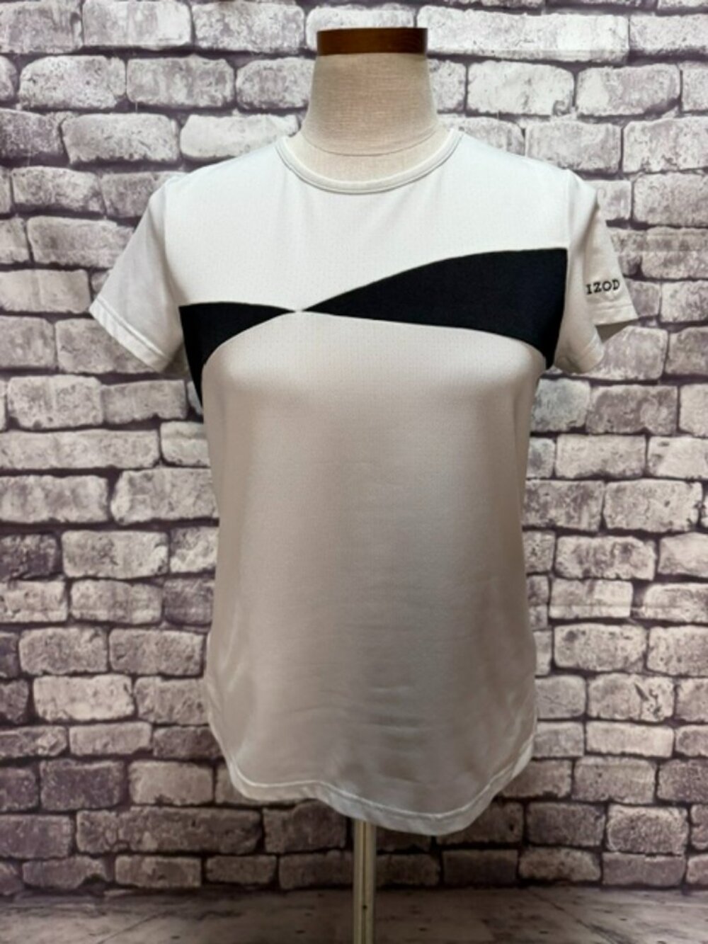 Izod White & Black Short Sleeve Tee Size M